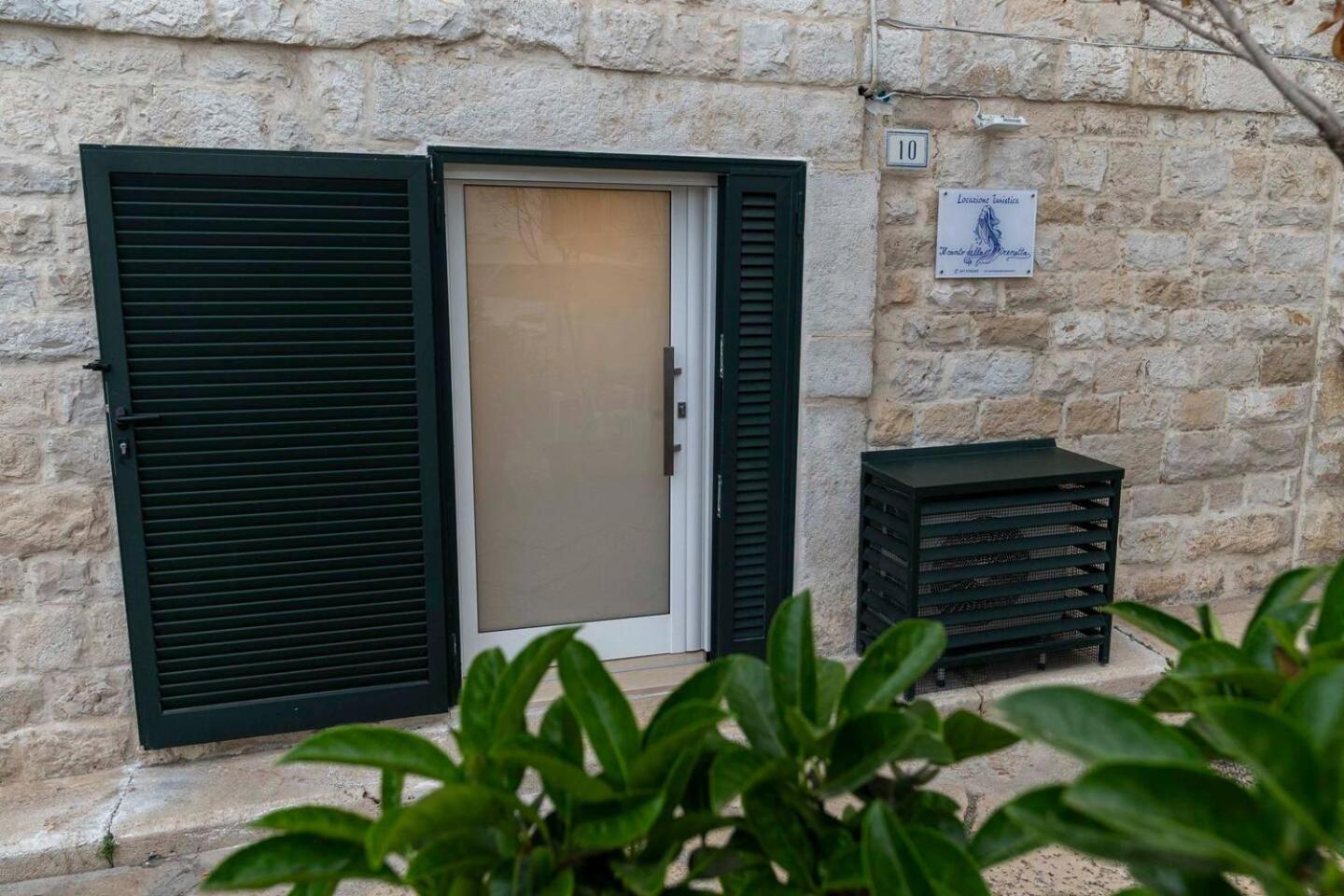 Il Canto Della Sirenetta Trani Bagian luar foto